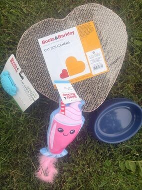 Boots & Barkley Pink Plush Milkshake Cat Toy with Blue Dish and Heart Scratcher